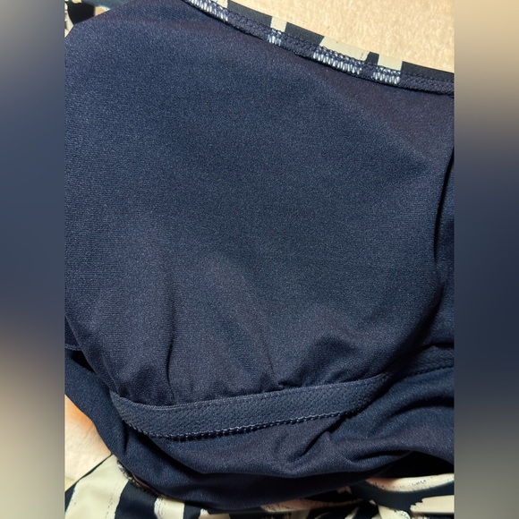 Hurley One Piece Swimsuit - Picture 8 of 8